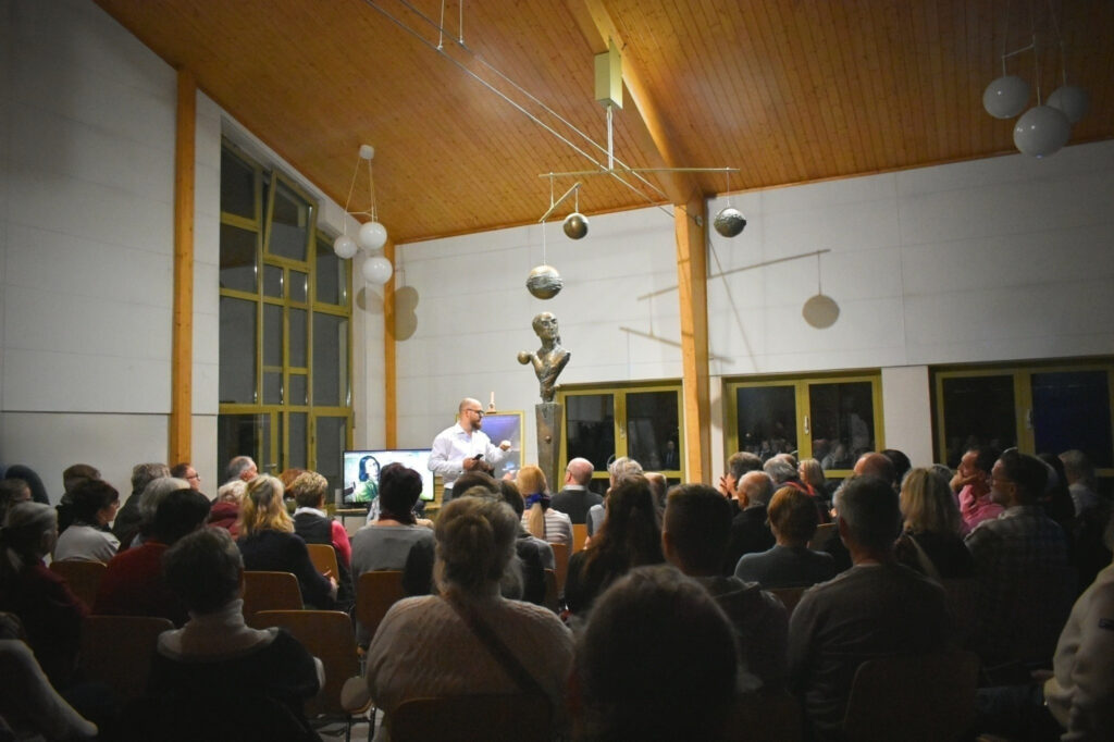 Einweihung der ARNOLD-TREPPE mit Künstler Alexander Ondruschka